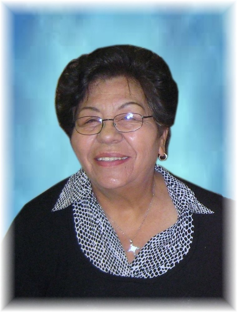 Juanita Flores